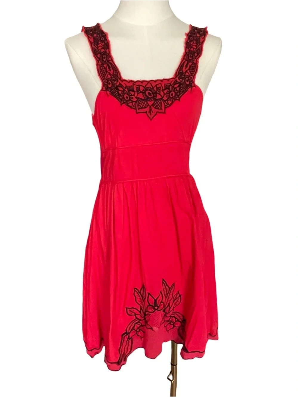 Free People Red and Black Lace Trim Boho Cotton Mini Dress Size 0 - Picture 4 of 16